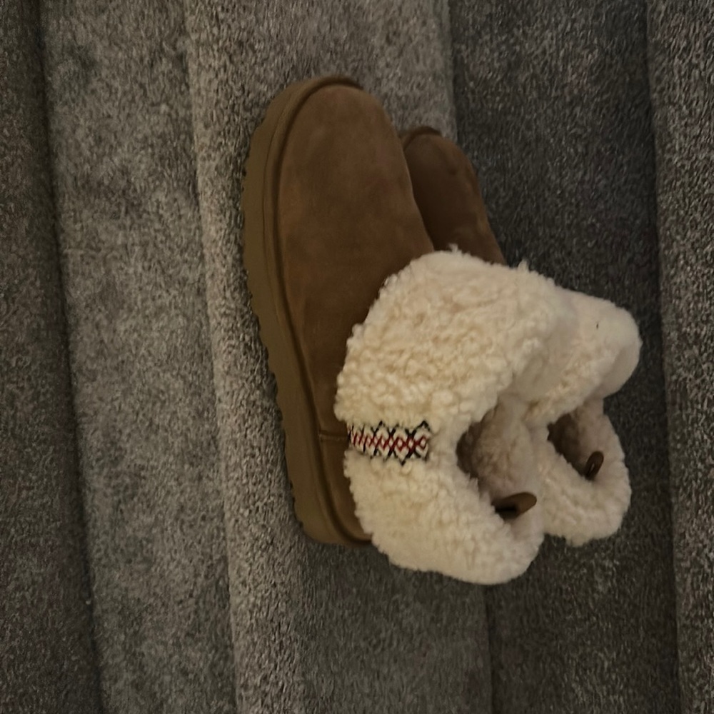 Chestnut Ultra Mini Braided Ugg